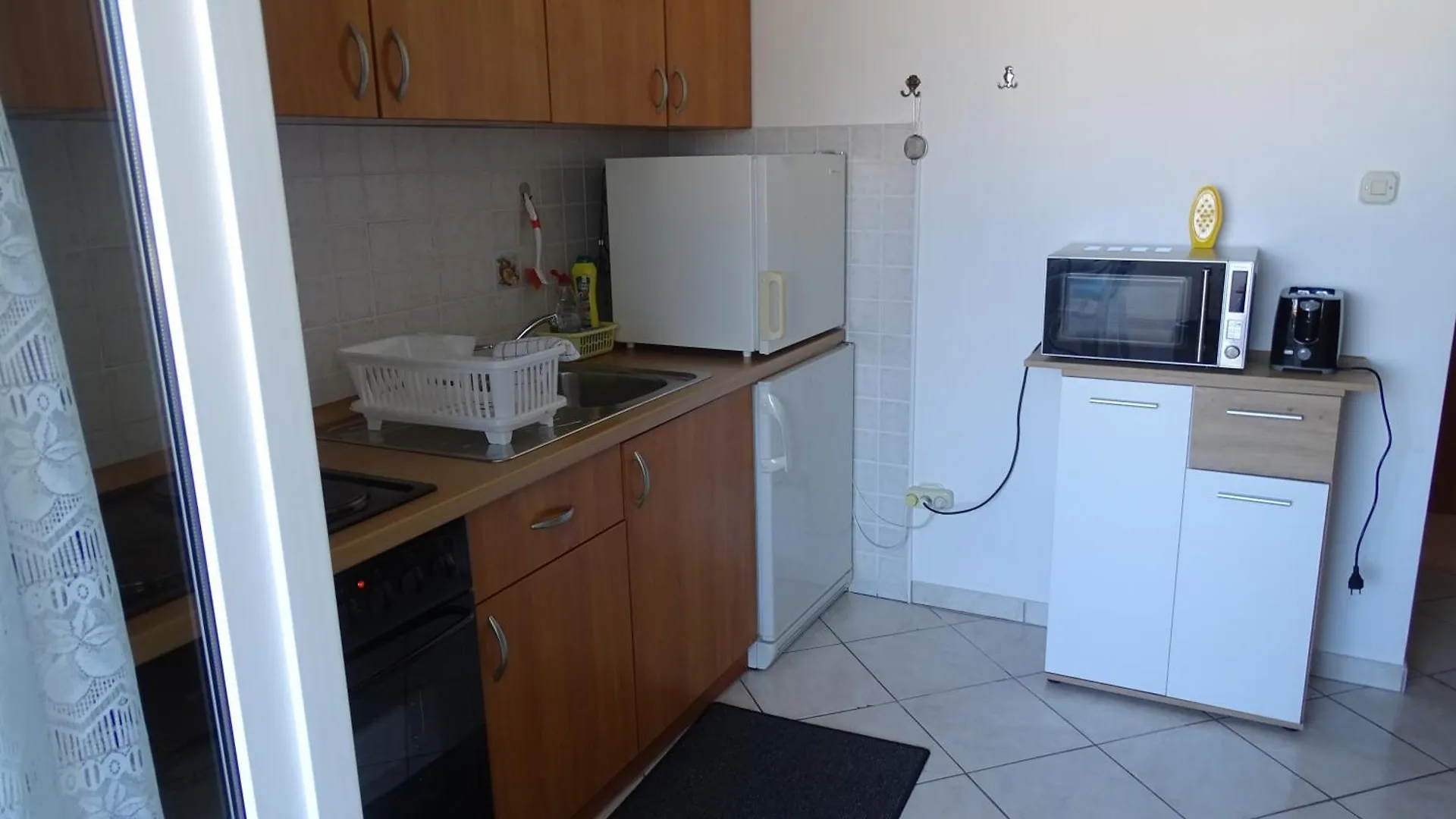 Comfortable Apartment With Kitchen, Close To Beautiful Beach Povljana Croatia
