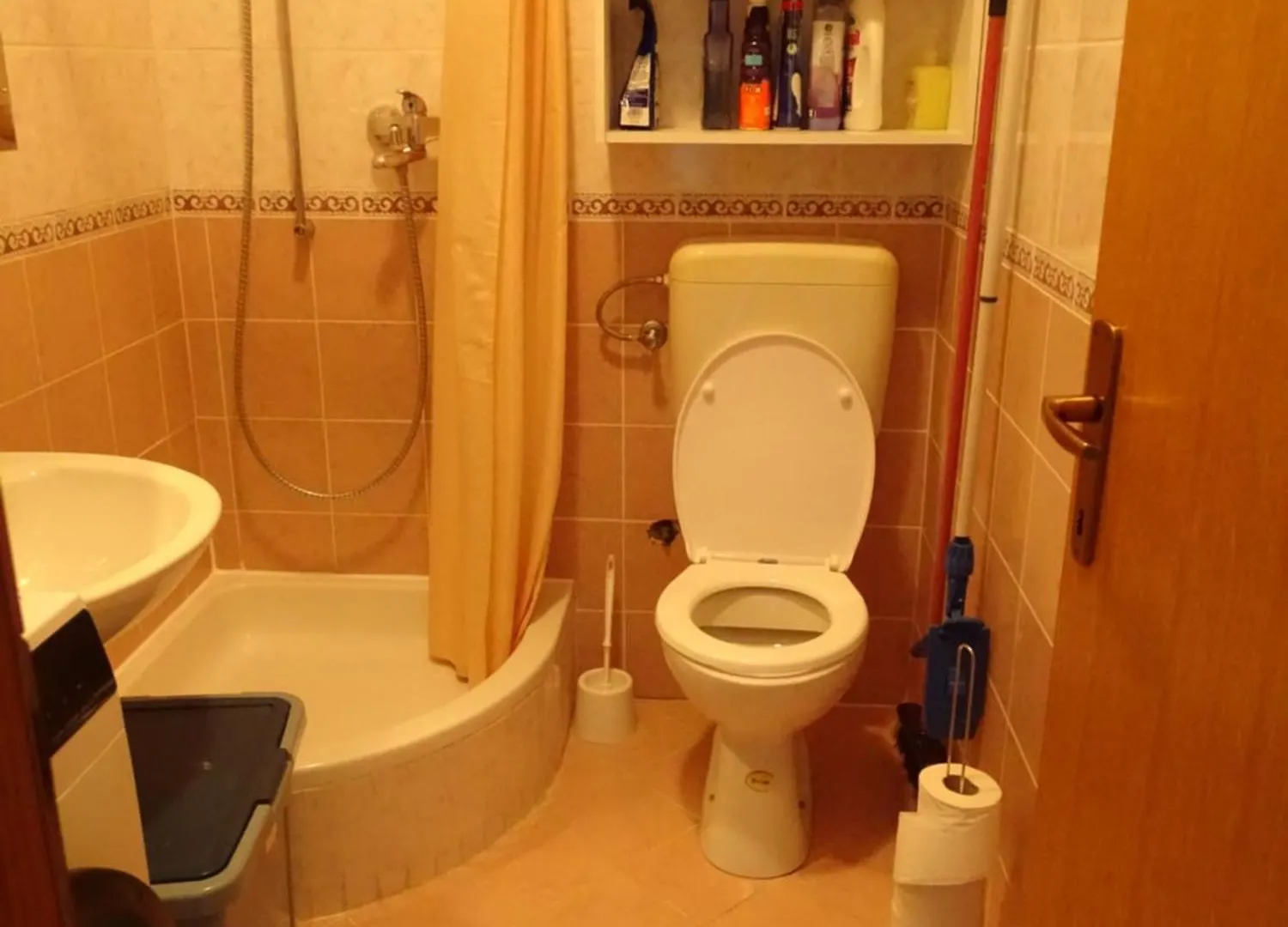 Comfortable Apartment With Kitchen, Close To Beautiful Beach Povljana