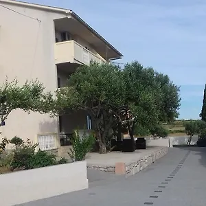 Appartamento Zoran, Povljana